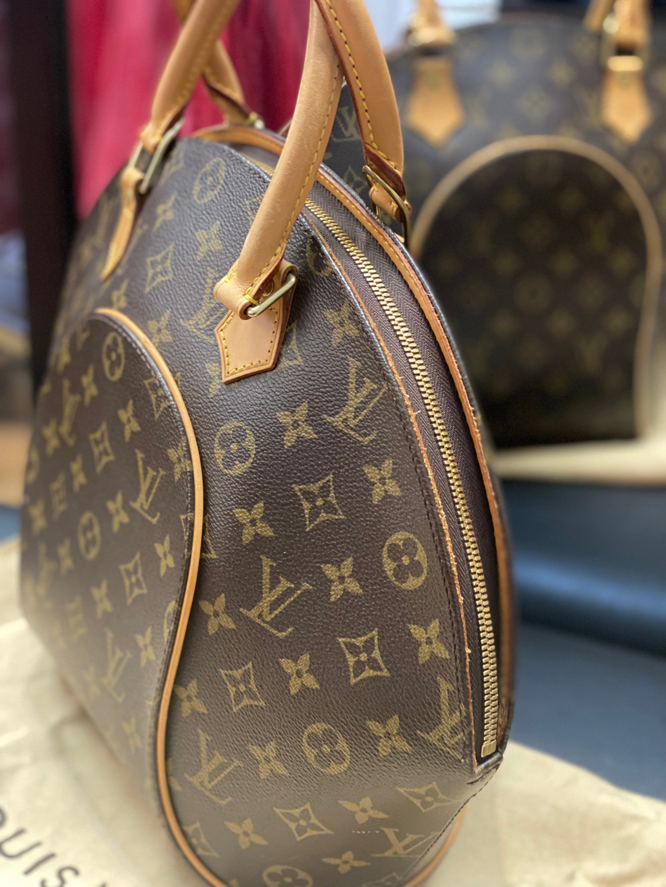 Lv ellipse discount