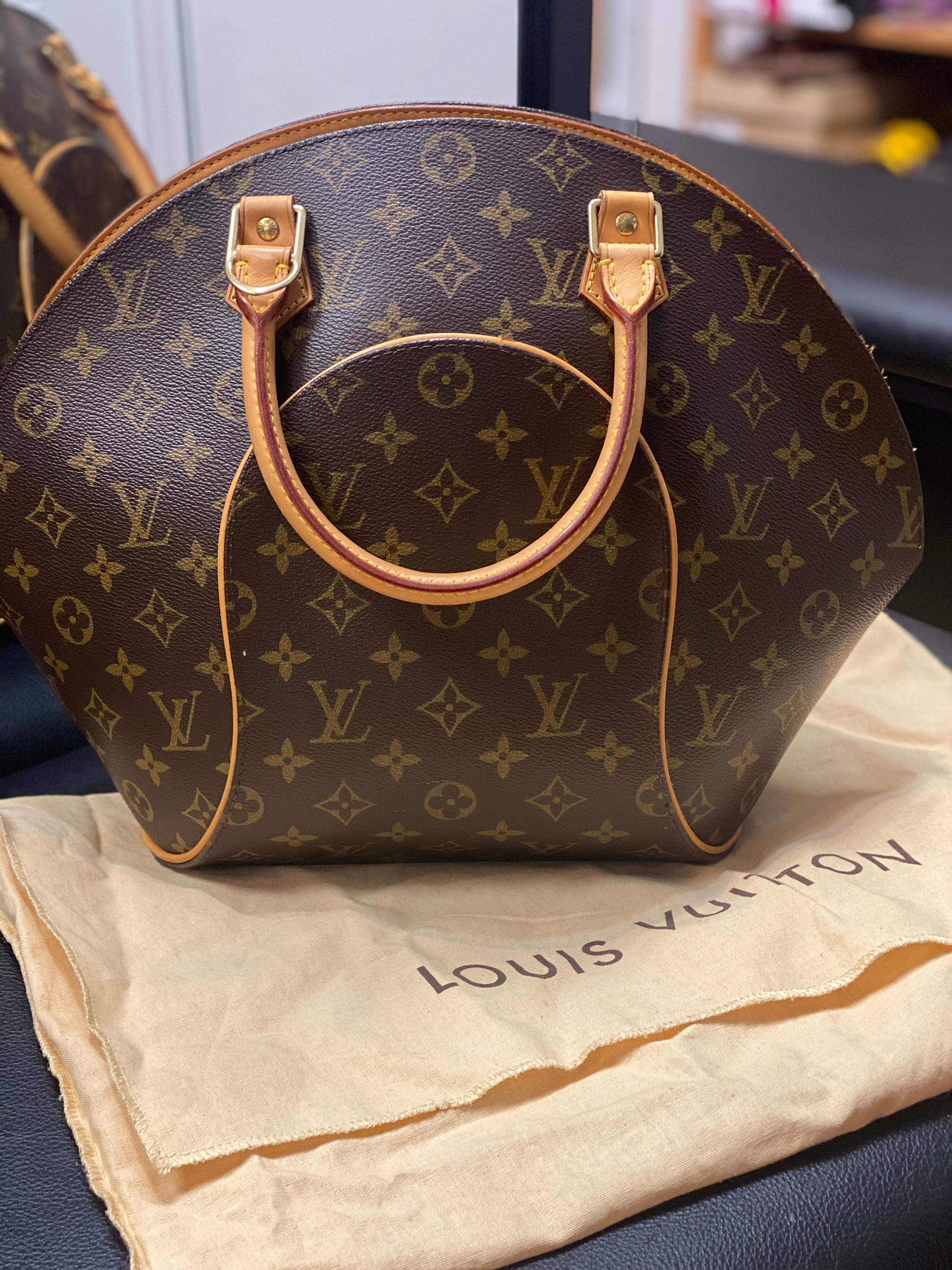 Louis Vuitton Ellipse